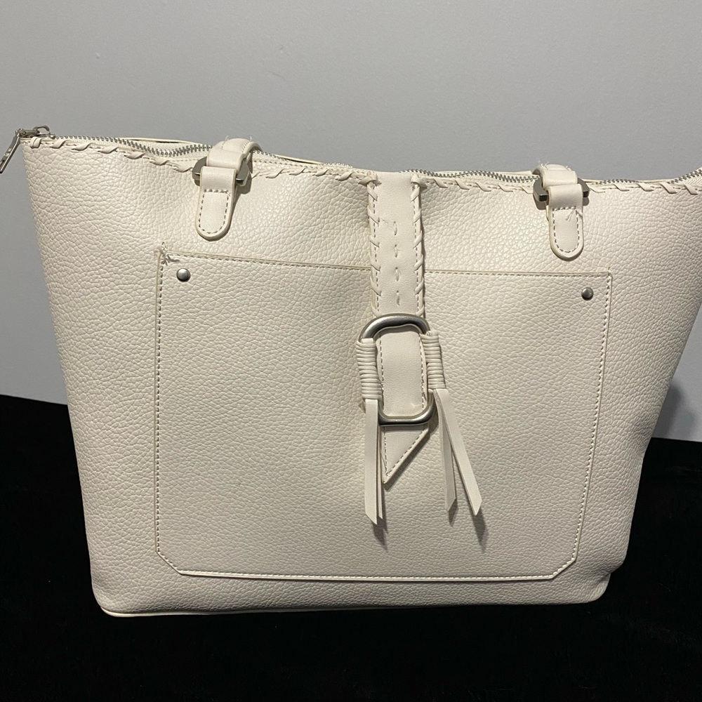 Elegant Ivory Steve Madden Purse